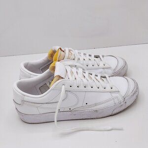Nike Women's Blazer Low 77 DC4769-101 White Casual Shoes Sneakers Size 8.5